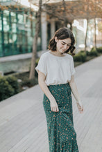 Load image into Gallery viewer, The Robin Hood Top in Cream