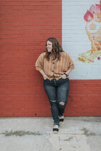 Load image into Gallery viewer, Bit of Honey Button Up