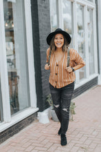 Load image into Gallery viewer, Bit of Honey Button Up