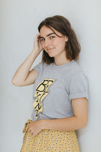 Load image into Gallery viewer, Be Kind Tee