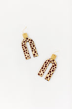 Load image into Gallery viewer, Geometric Wood Cheetah Earring
